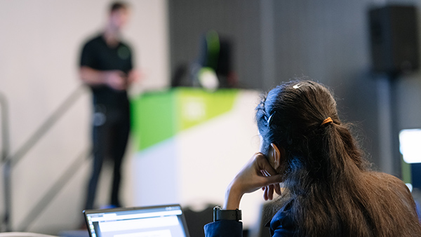 讲师指导的培训班